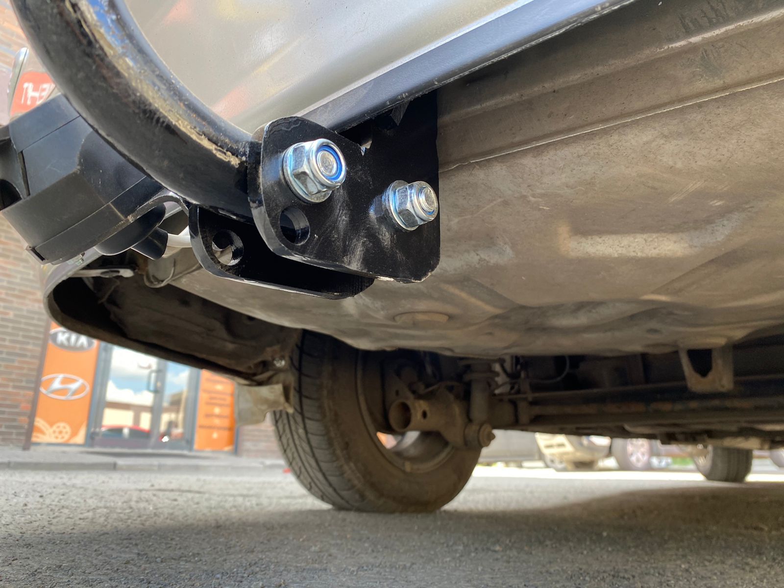 Фаркоп Halty H.T44.A для Toyota Corolla 2000-2006