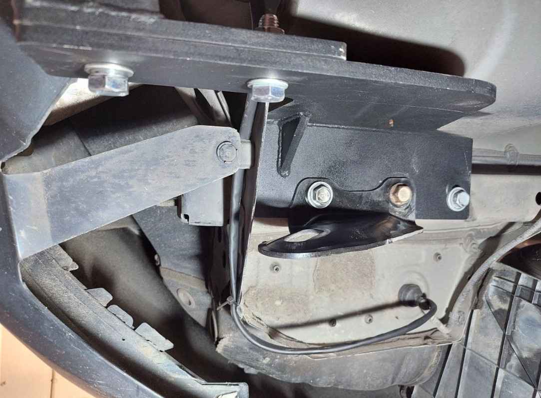 Фаркоп Halty TLC200V1F для Toyota Harrier III поколение (XU60) 2013-2020, быстросъемный шар (тип Е)