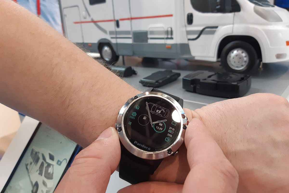 Pandora Watch2 часы