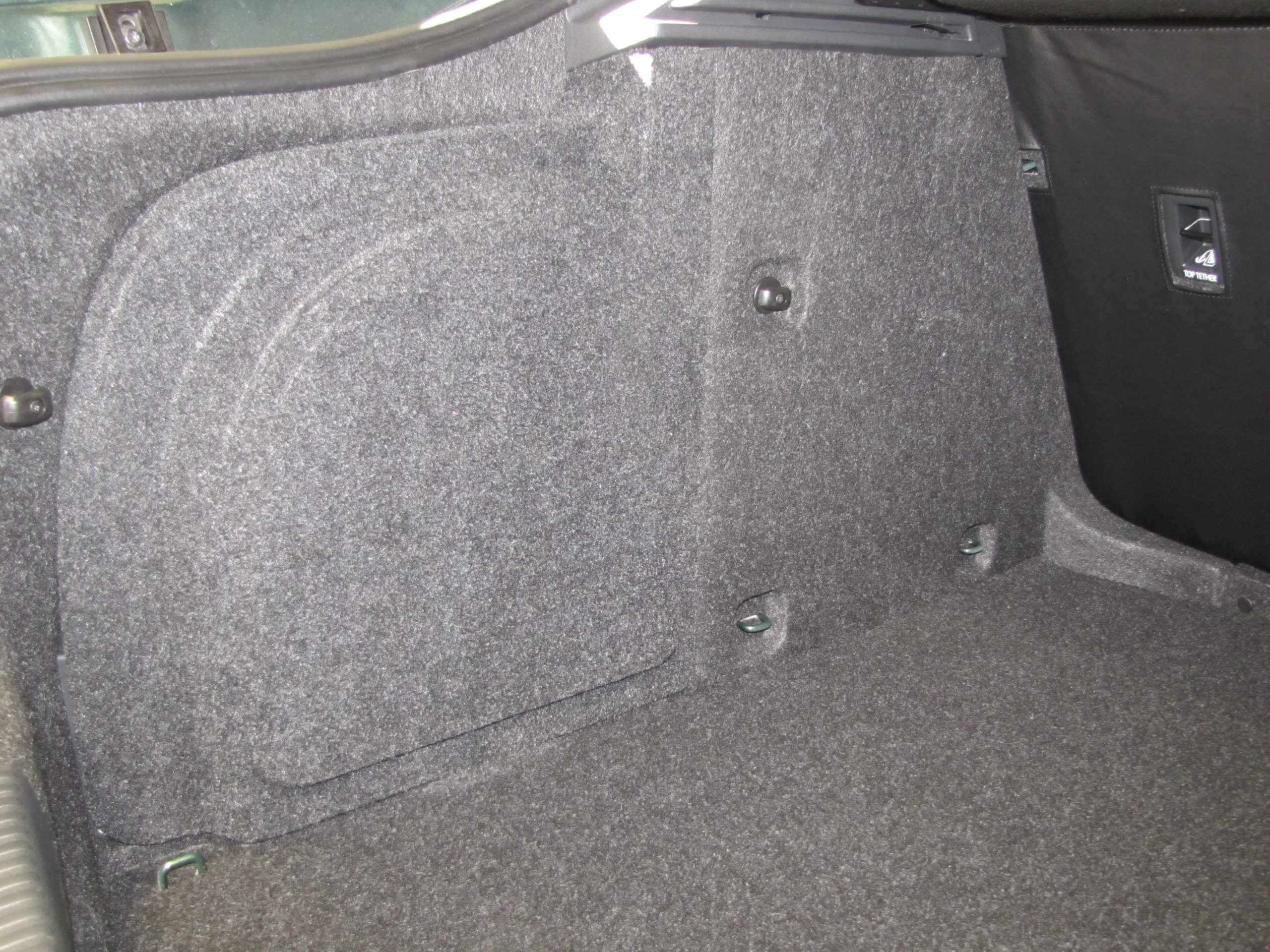 Короб стелс Skoda Octavia A7 с крышкой 2013-2020