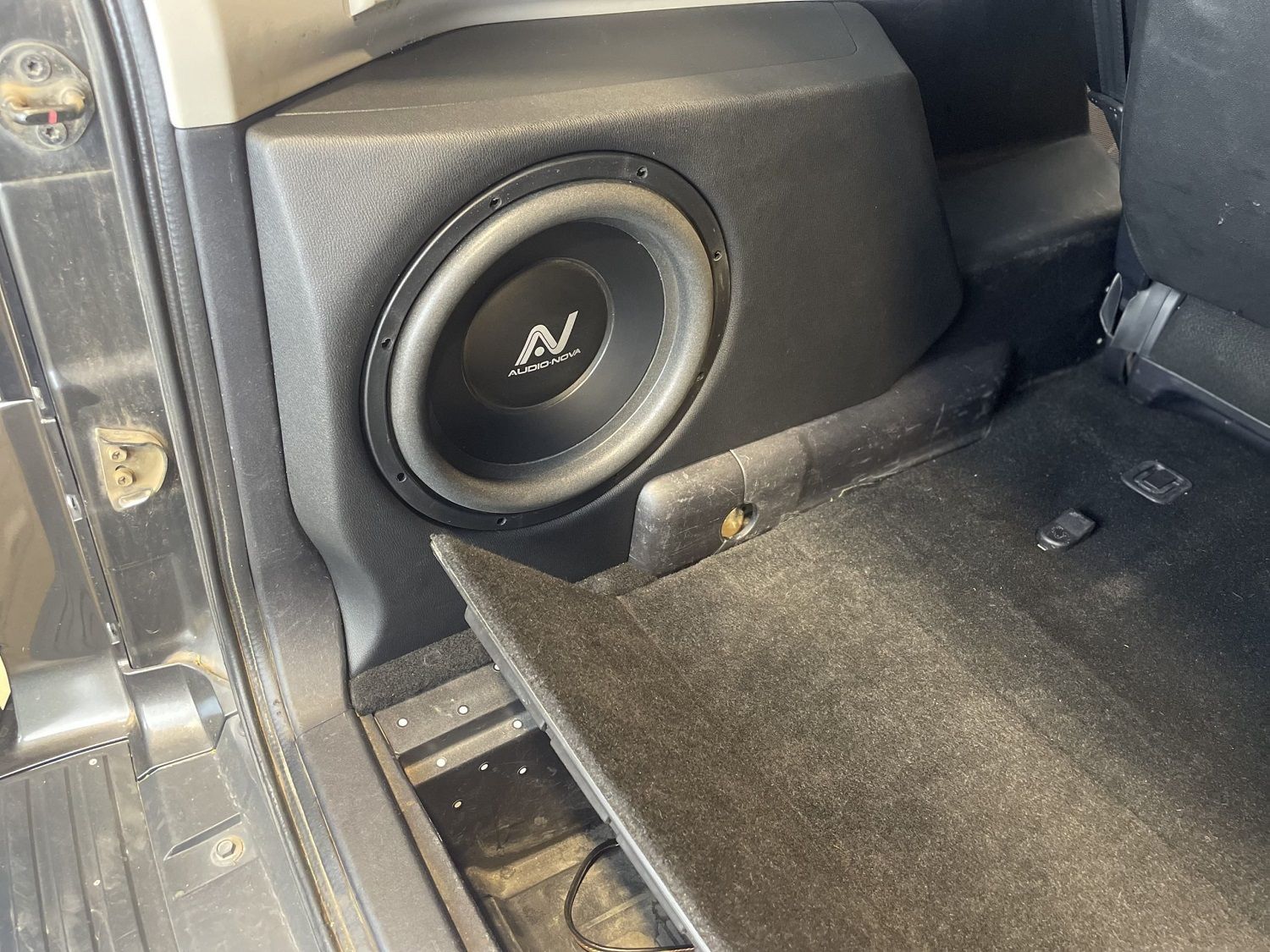 Короб стелс Mitsubishi Pajero 4 потаем 12