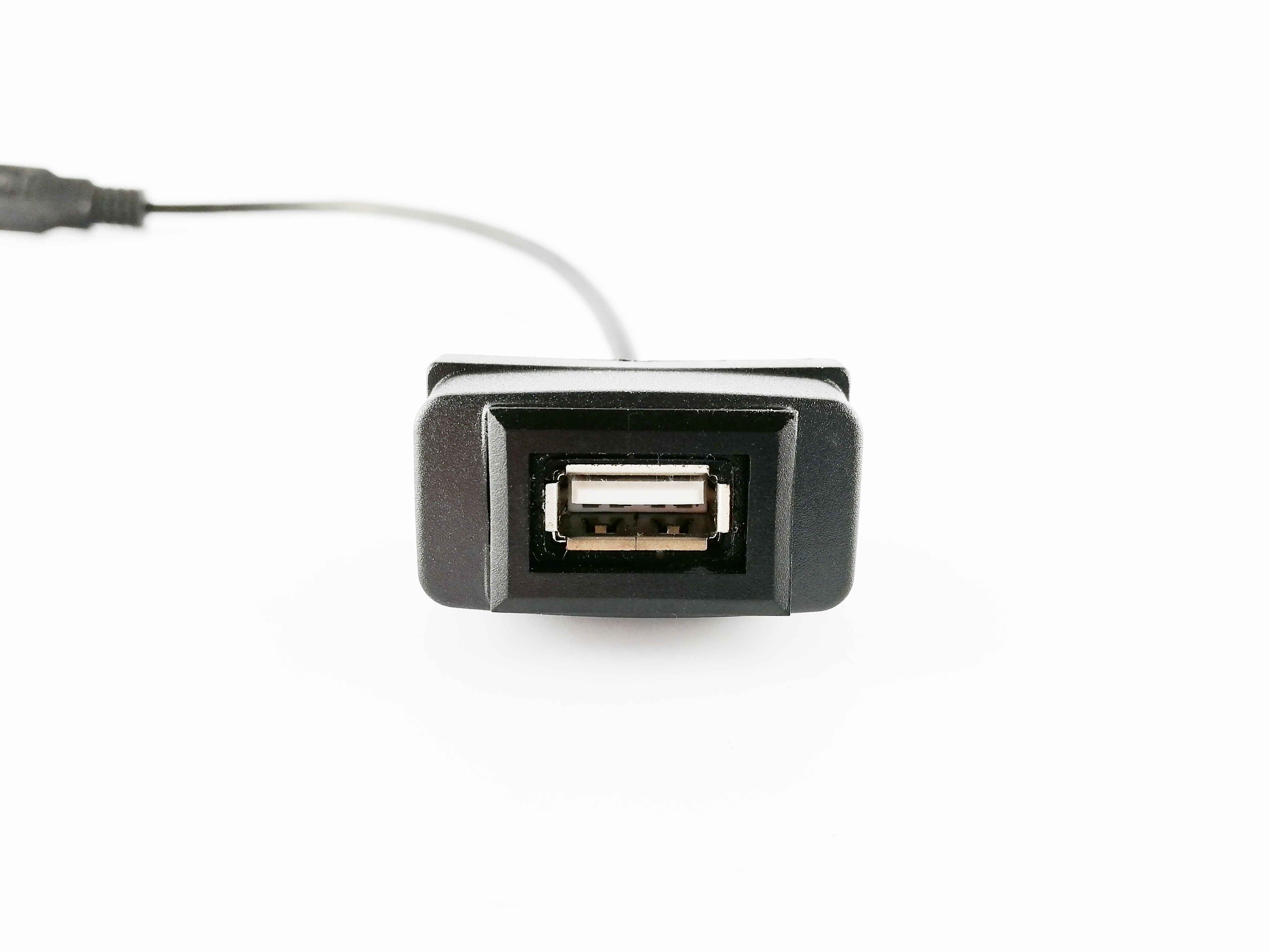 USB разъем в штатную заглушку для Mitsubishi