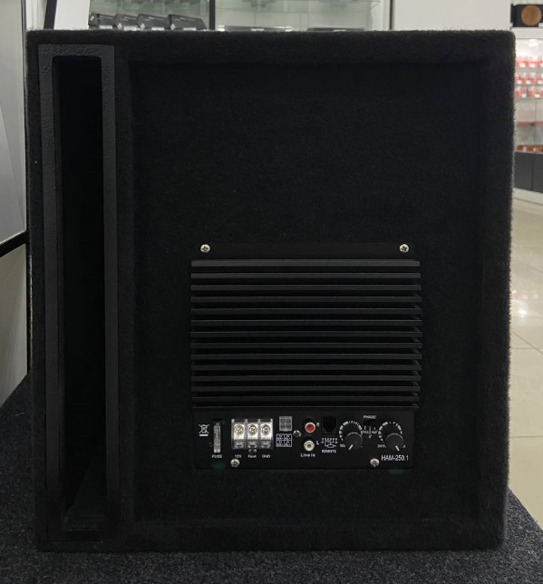 Активный сабвуфер с динамиком Alphard Hannibal HS-600