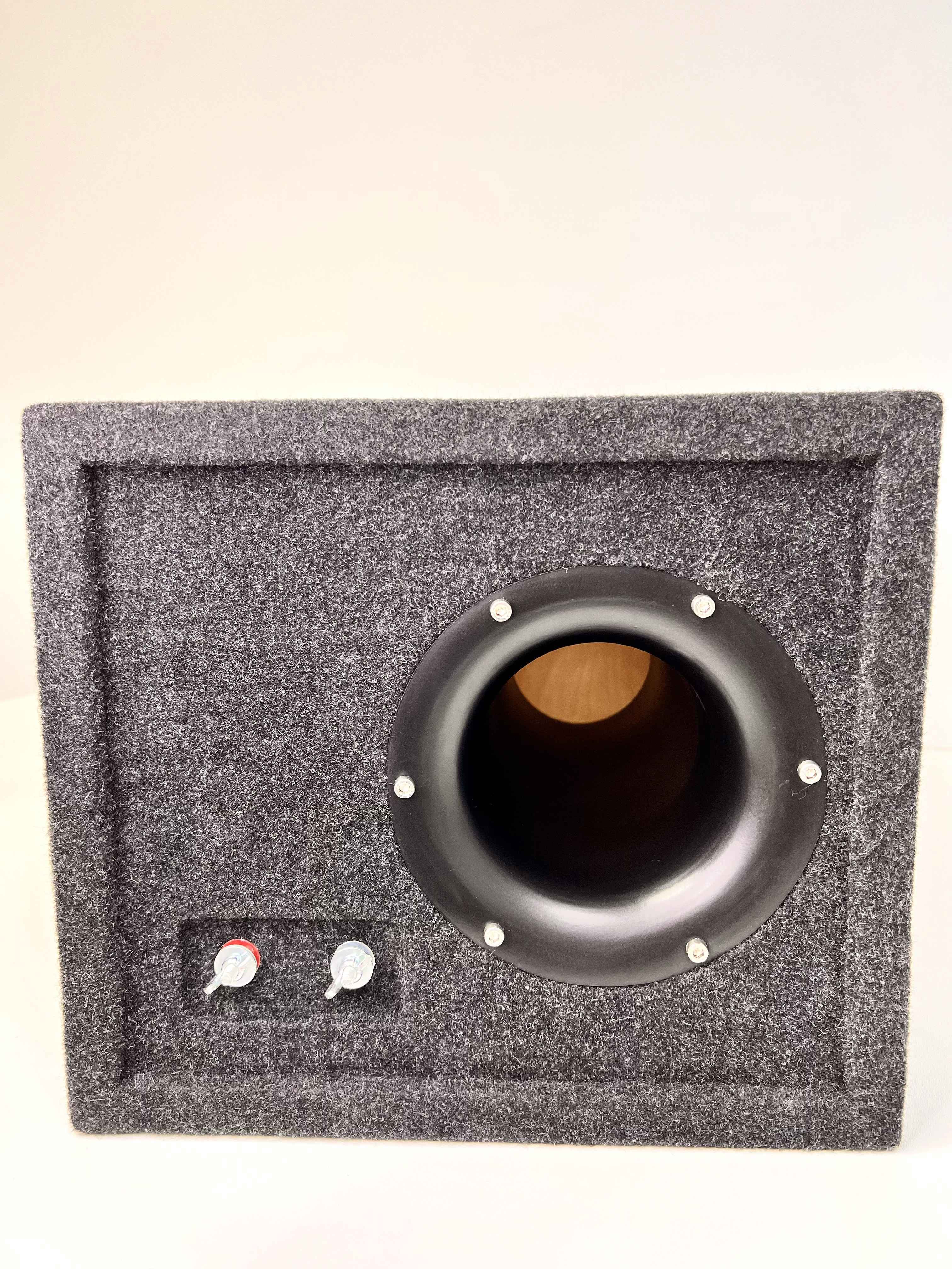 Корпус для сабвуфера 10Т40 графит (1 x 10 на трубе) Корпус для сабвуфера 10Т40 графит (1 x 10 на трубе)