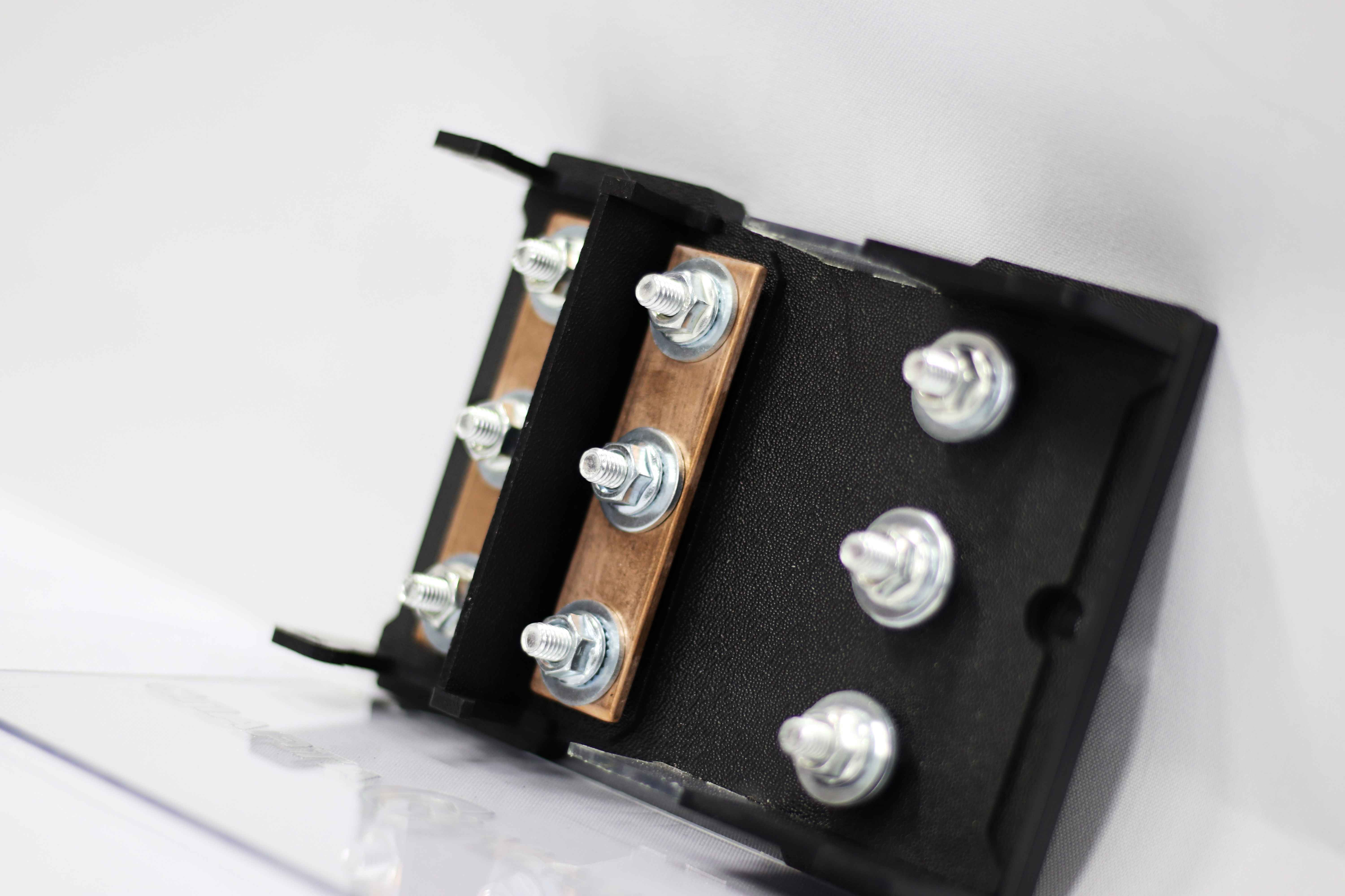 Дистрибьютор питания ANL биполярный 3-канальный