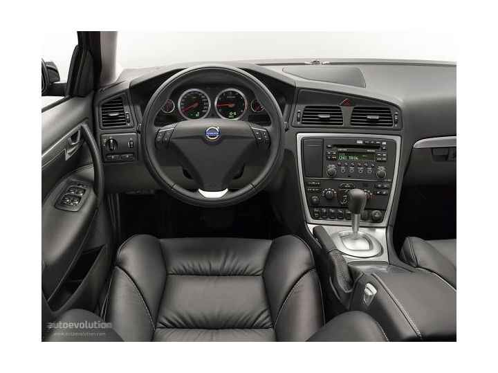 Переходная рамка для Volvo S60,V70,XC70 2004 2DIN