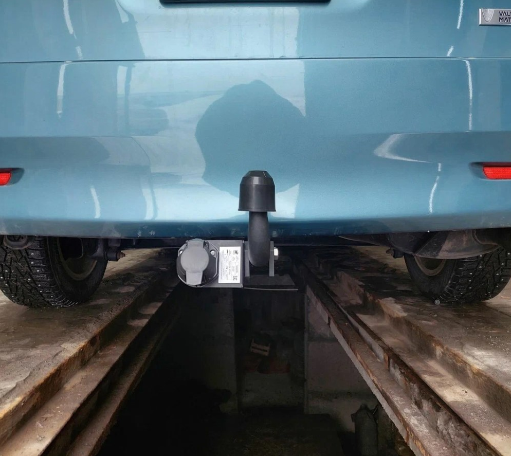 Фаркоп Halty TWis09- для Toyota Wish 2WD/4WD I, II поколения 2003-2017, условно съемный шар (тип A)