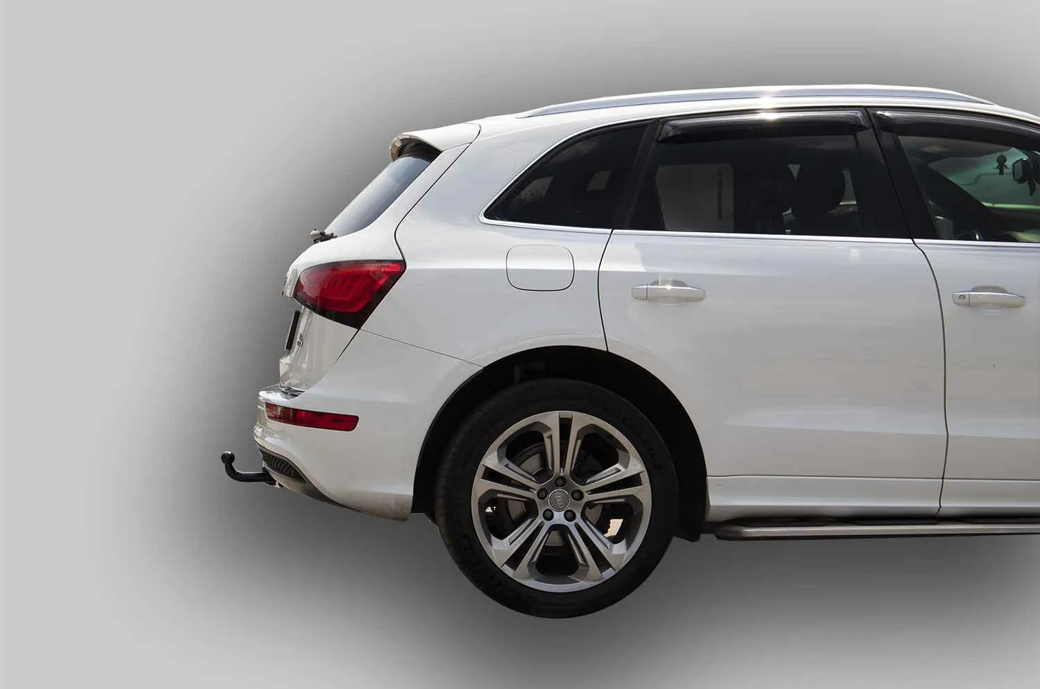 Фаркоп Leader Plus A106-A для Audi Q5 (8RB) 2008-2017, условно съемный шар (тип A) Фаркоп Leader Plus A106-A для Audi Q5 (8RB) 2008-2017, условно съемный шар (тип A)