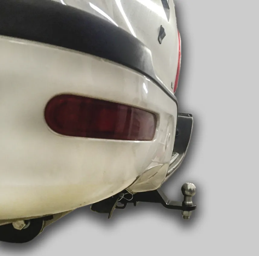 Фаркоп Leader Plus T121-E для Toyota Hilux (4WD) 2015-.../ JAC T6 2019-..., быстросъемный шар (тип Е