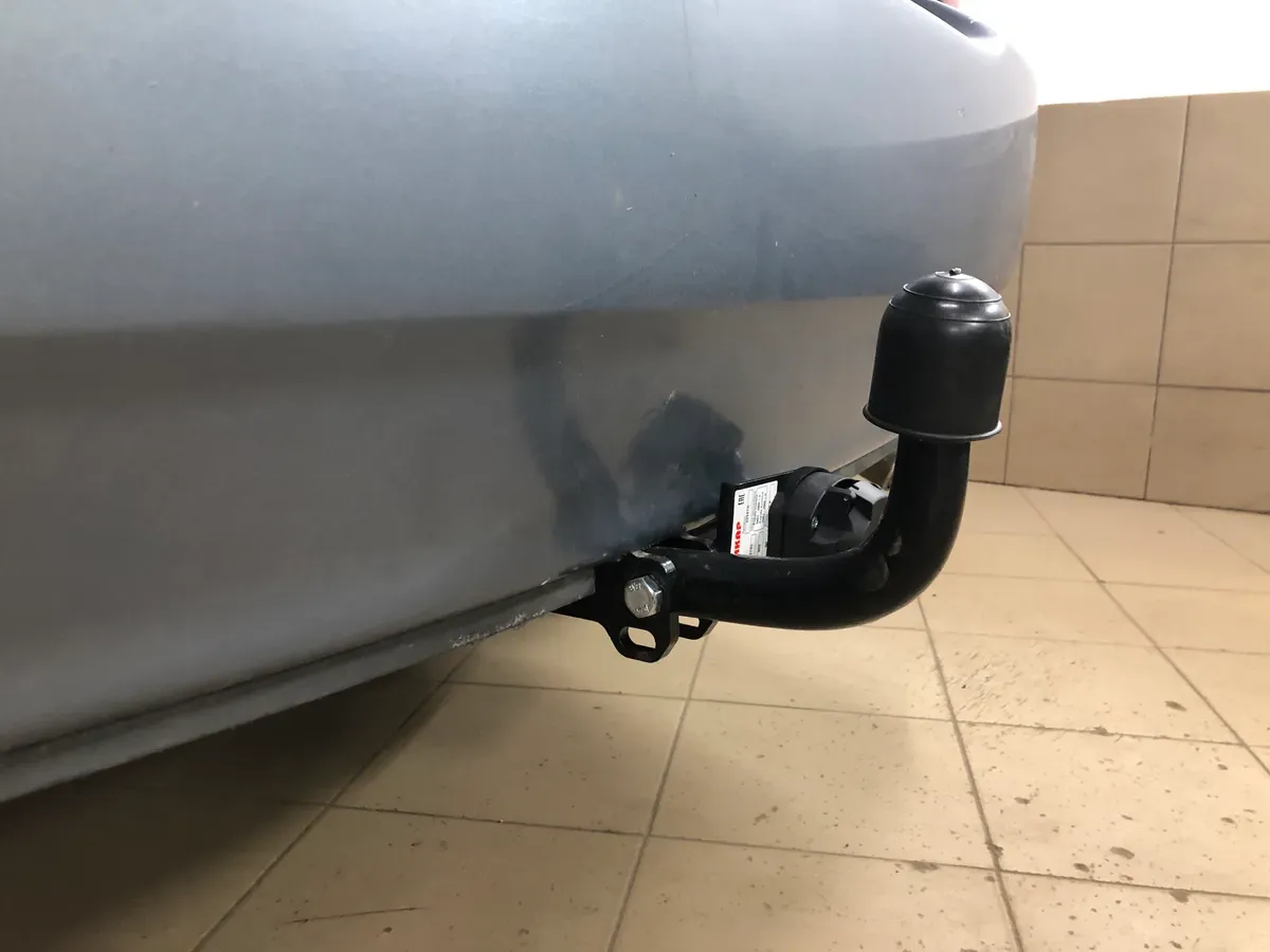 Уникар фаркоп 22147A Toyota Corolla IX поколение (кузов E120) 2002-2006/Avensis 2002-2010