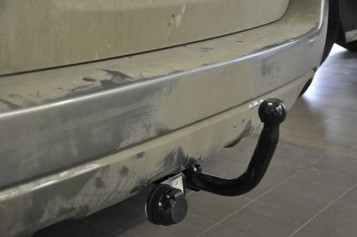 Фаркоп Leader Plus S301-A для Subaru Outback (BP) 2003-2009, условно съемный шар (тип A)