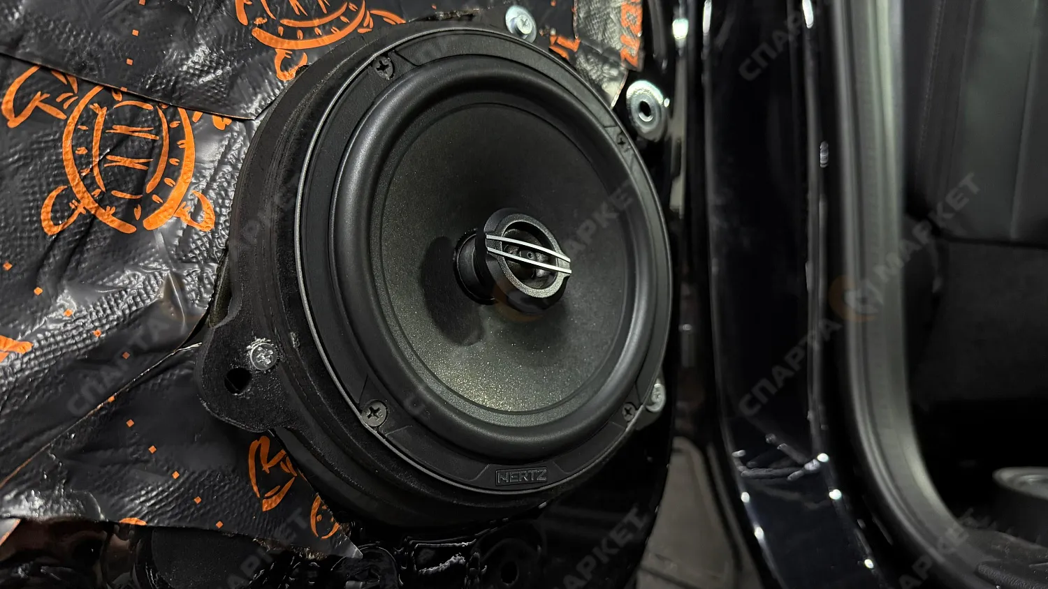 Установка автомобильных динамиков в Москве