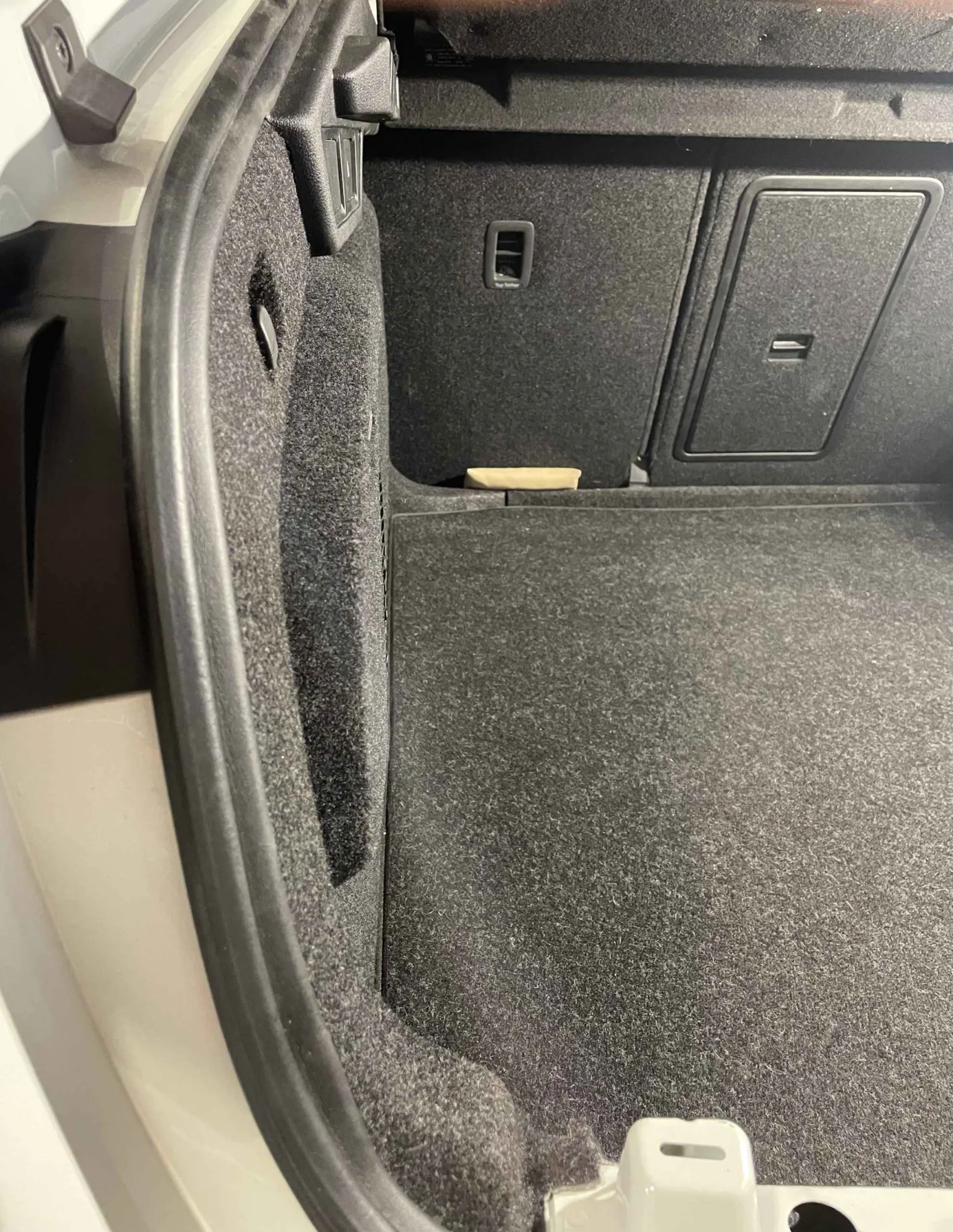 Короб стелс Skoda Octavia A8 2019- Короб стелс Skoda Octavia A8 2019-